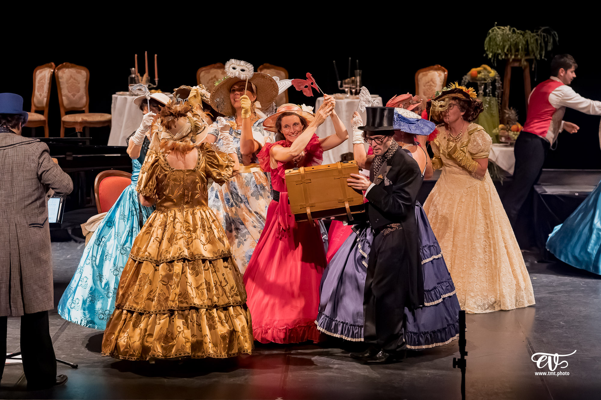DANS LE SALON DE ROSSINI
